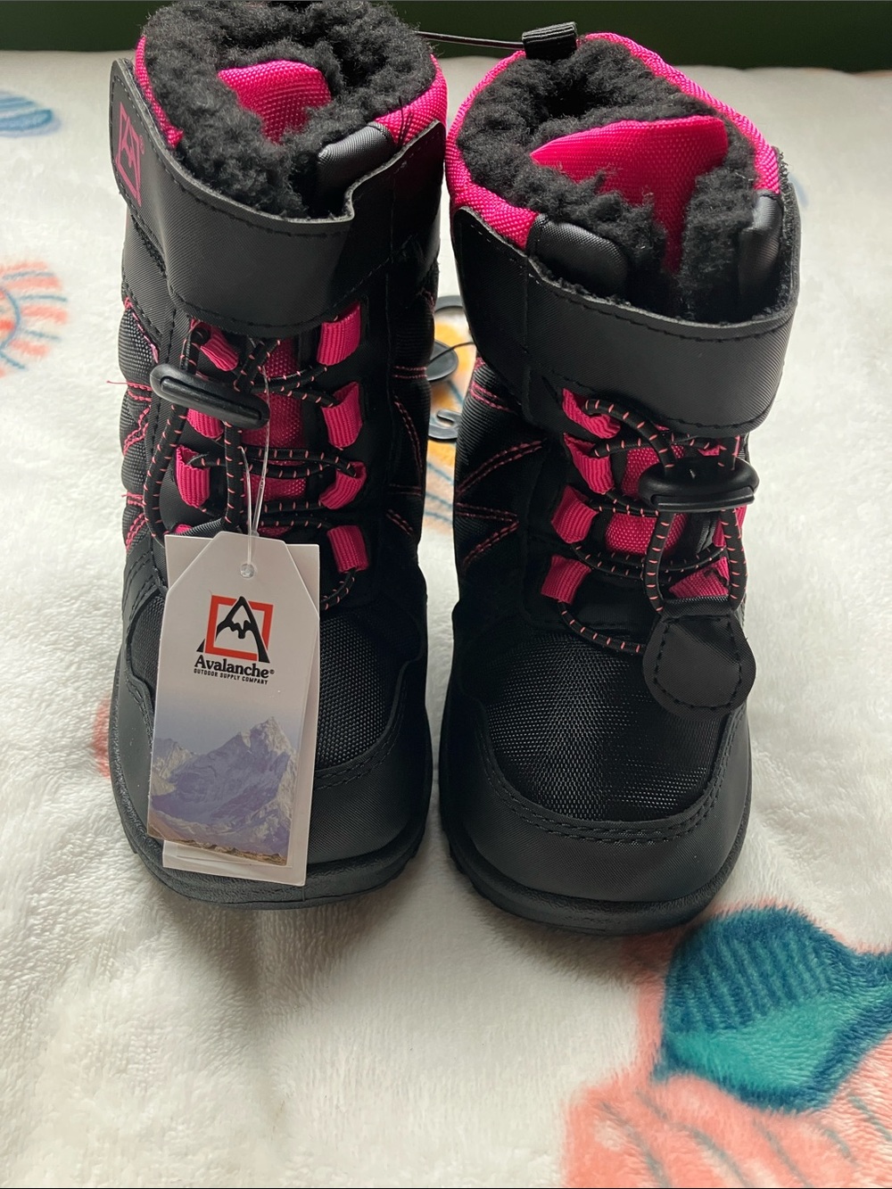 Avalanche Kids Black and Pink Insulated Snow Boots